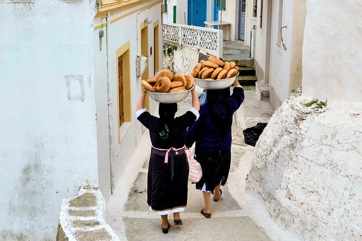 Women and bread